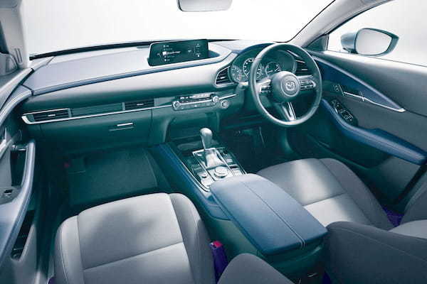 マツダ CX-30商品改良 サイズアップのモニターや安全装備と新色追加