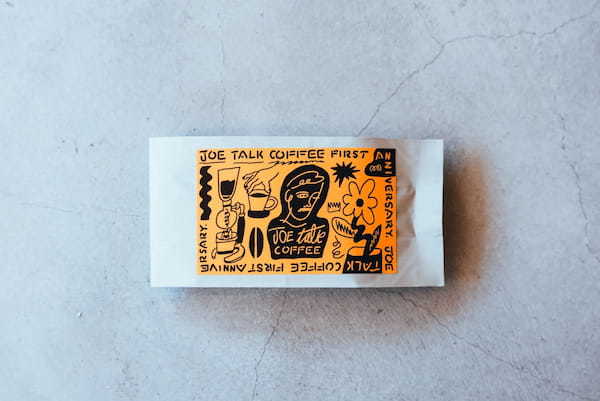 恵比寿のコーヒースタンドJOE TALK COFFEEが、オープン1周年を記念した限定商品の予約販売を開始。”マリアージュを楽しむ”がコンセプトのクッキー缶とコーヒーのセットを数量限定で発売します。