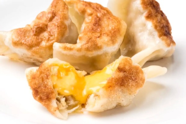 【マツコ絶賛の餃子も!】「焼き餃子協会」代表が選ぶ至高のお取り寄せ7品