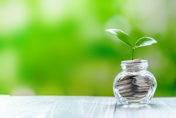 1.初心者が投資信託を買うなら銀行と証券会社どっちがいい?