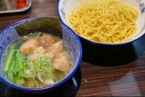 函館の蔦屋書店、道内外約30種類のラーメンを集めたポップアップストア