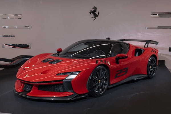 フェラーリが公道走行可能な初の「XXモデル」となる「SF90 XX ストラダーレ」と「SF90 XX スパイダー」を発表