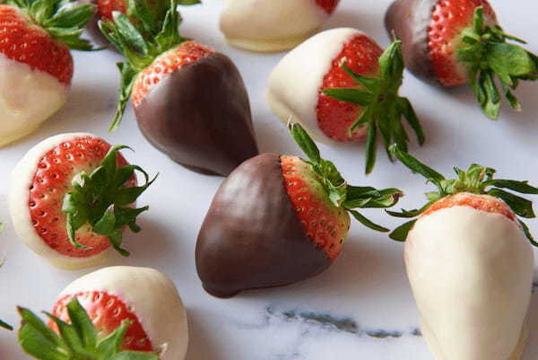 チョコレートとストロベリーのベストマッチ!「GODIVA チョコレートストロベリー」〜2023年2月1日(水)よりGODIVA café 全店舗にて期間限定販売開始〜