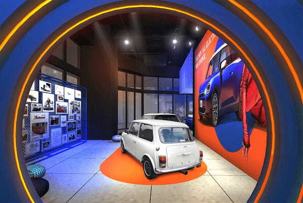 BMW 新型MINIファミリーを渋谷で初展示