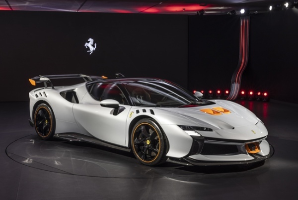 フェラーリが公道走行可能な初の「XXモデル」となる「SF90 XX ストラダーレ」と「SF90 XX スパイダー」を発表