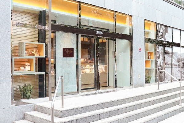 期間限定で銀座三越 本館地下2階 ギンザスイーツパークⅡにラ・メゾン白金グランのポップアップストアがオープン！銀座三越 本館4階のカフェボン ボヌールとタイアップするプレゼントキャンペーンも！