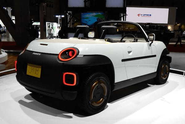 ダイハツがFRレイアウトの小型オープンスポーツ「ビジョン コペン」をジャパンモビリティショー2023で初披露