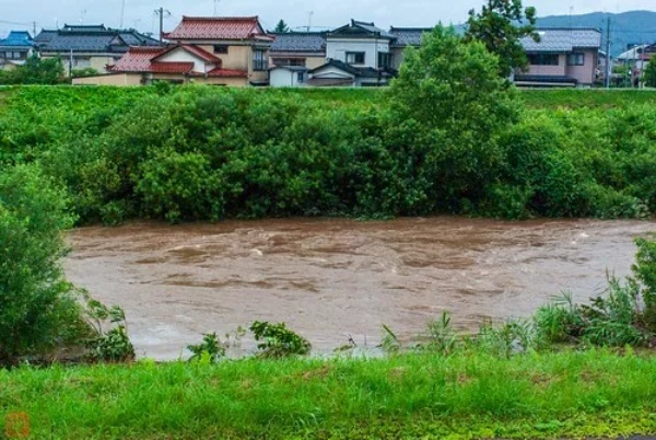 雨の日の釣りに最適な服装特集！必要な装備の選び方や快適に釣るための注意点も解説