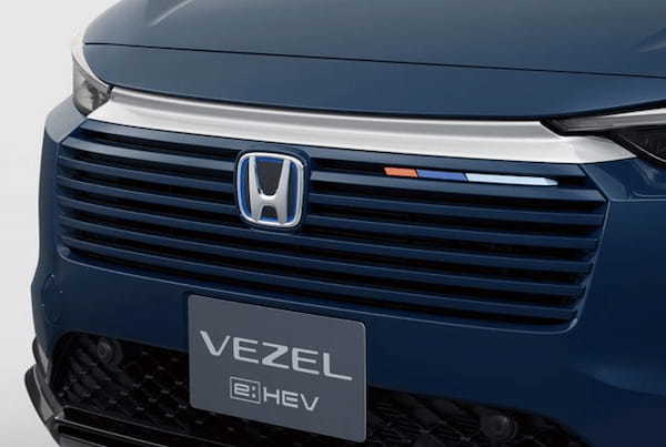 ホンダ・ヴェゼルがマイナーチェンジ。e:HEV Xにアウトドア志向の「HuNTパッケージ」を、e:HEV Zにスタイリッシュな「PLaYパッケージ」を新設定