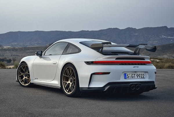 エアロダイナミクスやトランスミッションなどの改良を図ったポルシェ911 GT3がデビュー