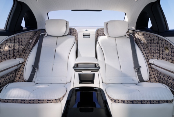 メルセデス・マイバッハの特別限定モデル「オート ヴォワチュール(Haute Voiture)」が日本上陸