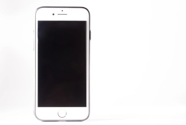 これって故障?スマホが充電できない時の原因を解明、5つの対処法もご紹介!