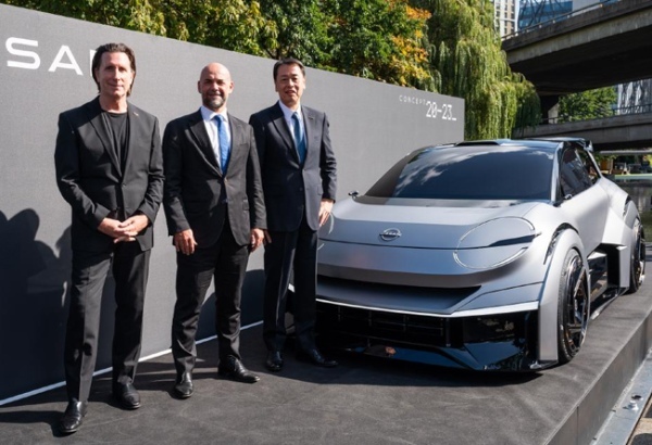日産デザインヨーロッパがデザインセンター設立20周年を記念して企画した新コンセプトカーの「コンセプト20-23」を披露