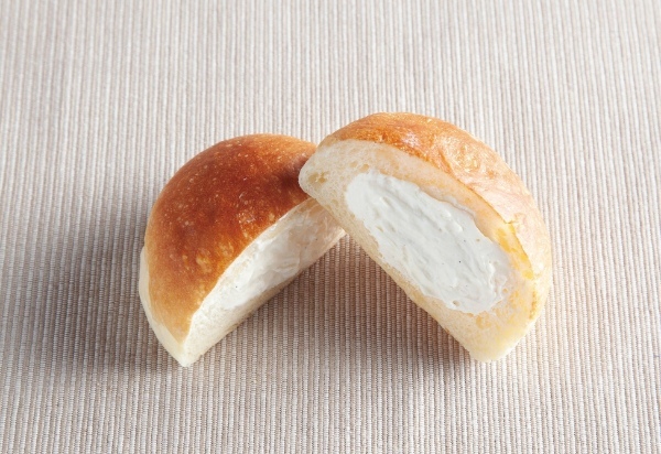 【513BAKERY】5月は「日本全国ご当地パンフェア」を開催!三重県の特産品・松阪牛など、全国各地のご当地食材を使ったパンが大集合!また、5月12日(金)から創業13周年を記念したパン福袋を販売!