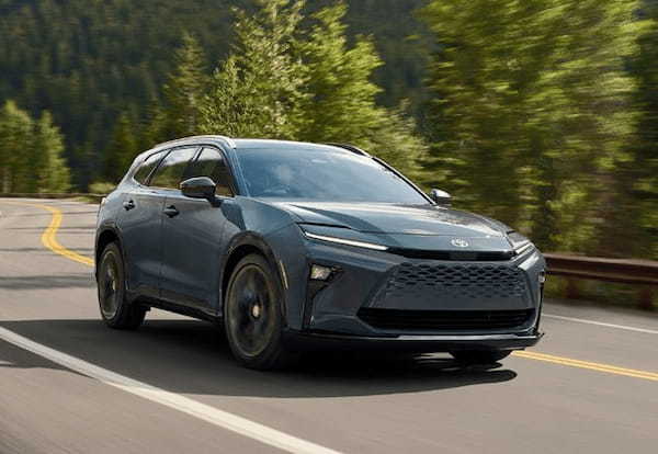 北米トヨタが新型クラウンのエステートモデルとなる「クラウン・シグニア」を発表