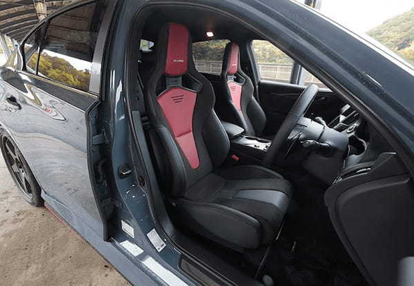 【I LOVE Custmizing】究極の狼セダン、NISMOパーツで一段とスパイシーに変身した日産スカイラインNISMOの刺激世界
