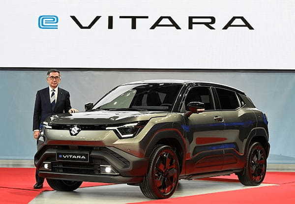 スズキ初の世界戦略BEV「e VITARA」をイタリアで初公開。SUVルックが凛々しい本格派は2025年夏に発売！