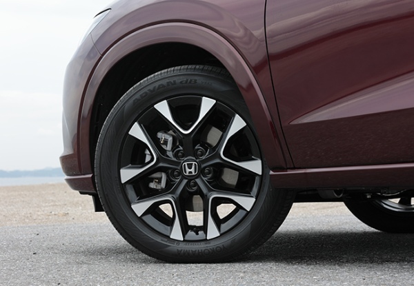 【クルマの通知表】「卓越の走り」を掲げたニューカマーSUV、ZR-Vに宿るホンダイズムとは!?