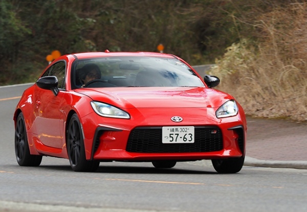 【人気モデル研究】2.4リッターボクサー搭載。パワフルに変身したGR86のドライビングプレジャー