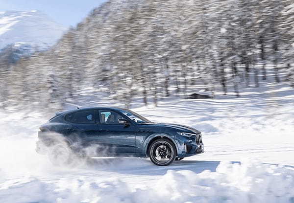 【最新モデル試乗】最後のV8マセラティを北イタリアで雪上ドライブ