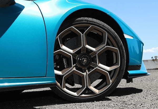 【最新スーパースポーツ試乗】V10・MRの最終完成形、ランボルギーニ・ウラカン・テクニカの濃密ドライビングフィールに感動!
