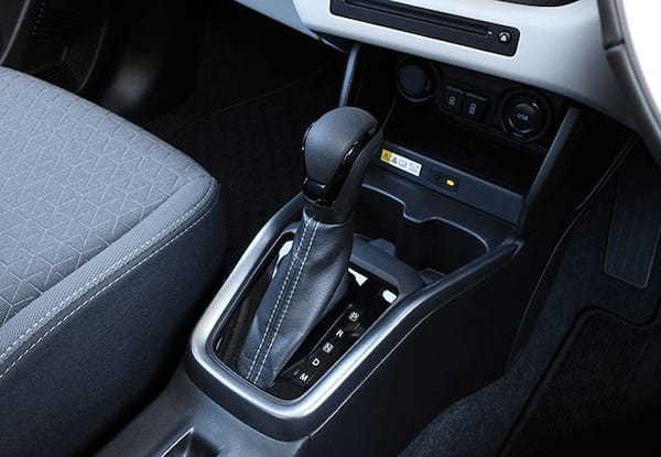 【最新モデル試乗】高効率NEWエンジン搭載。新型スズキ・スイフトの軽やかフィール