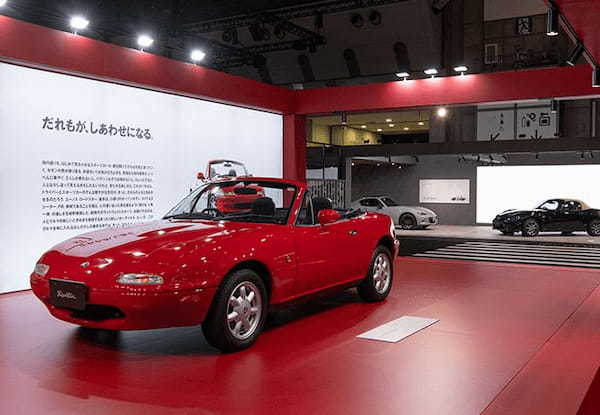【魅力あるクルマのルーツ/復刻版カタログ】オープン2シータースポーツの魅力を復権した初代ユーノス・ロードスターの肖像