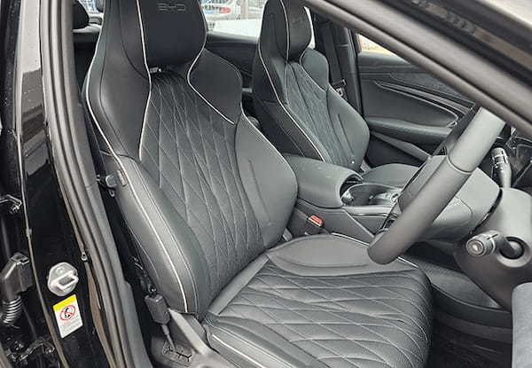 【最新モデル試乗】独自の走りの世界を構築。BEVスポーツ、BYDシールのほとばしるパッションを体感。これは凄いぞ！