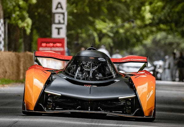 【世界25台限定ハイパーカー】コンセプトは「フルカウルF1」、マクラーレン・ソラスGTの胸踊るスーパーパフォーマンス！