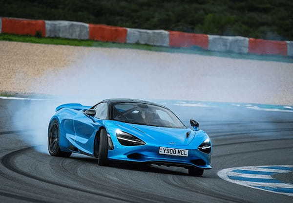 【最新スーパースポーツ試乗】トップスピード332km/h! マクラーレン史上、最もパワフルで軽量な750Sは、ヒトに優しいスーパースポーツでもあった