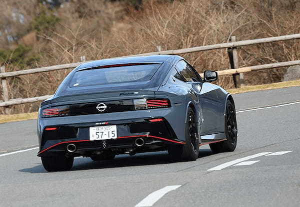 【注目モデル・疾走る】手強い、でもそれが楽しい。マニアを魅了するフェアレディZ NISMOのエネルギッシュ・パフォーマンス