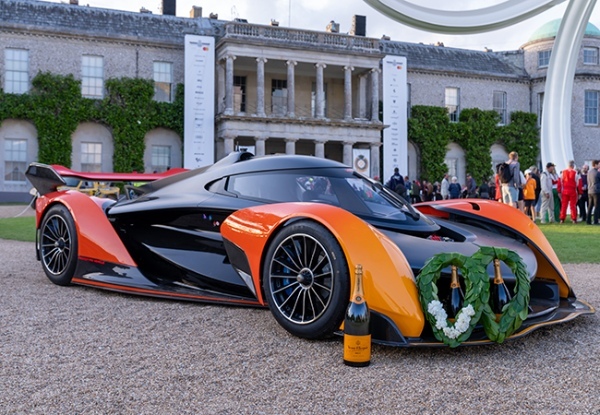 【世界25台限定ハイパーカー】コンセプトは「フルカウルF1」、マクラーレン・ソラスGTの胸踊るスーパーパフォーマンス！