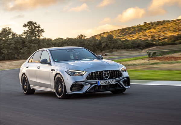 【最新モデル試乗】今度のメルセデスAMG・C63S EパフォーマンスはF1テクノロジーを傾注。究極の速さとドライビングプレジャーを手に入れた