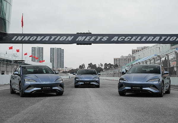 【最新モデル試乗】独自の走りの世界を構築。BEVスポーツ、BYDシールのほとばしるパッションを体感。これは凄いぞ！