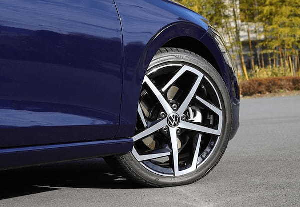 【注目モデル試乗】VWゴルフはいつの時代も、クルマの方向性を指し示す世界のベンチマーク。ヴァリアントTDIの凄い実力