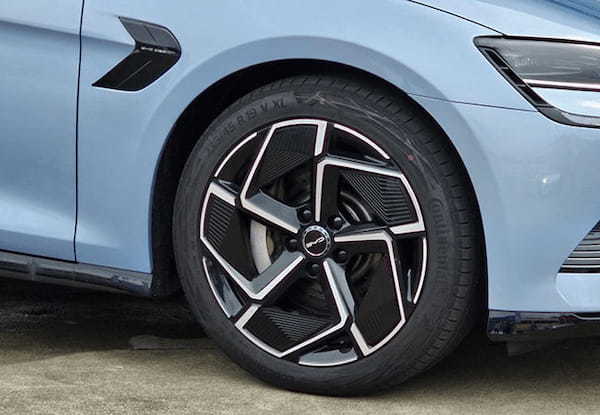 【最新モデル試乗】独自の走りの世界を構築。BEVスポーツ、BYDシールのほとばしるパッションを体感。これは凄いぞ！