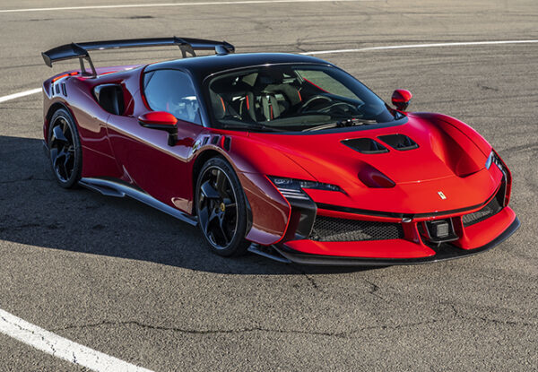 【最新スーパースポーツ試乗】公道走行も可能なサーキット専用マシン、フェラーリSF90XXの1030psパワーをフィオラノで解き放った!