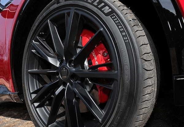 【最新モデル試乗】モーターとエンジンの「いいとこ取り」。時代を先駆けるクラウン・スポーツPHEVの迫力世界