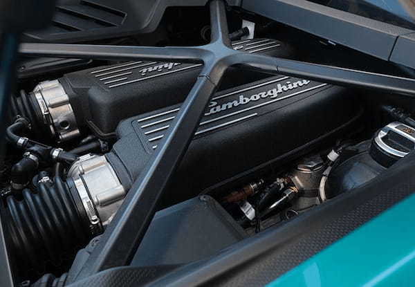 【最新スーパースポーツ試乗】V10・MRの最終完成形、ランボルギーニ・ウラカン・テクニカの濃密ドライビングフィールに感動!