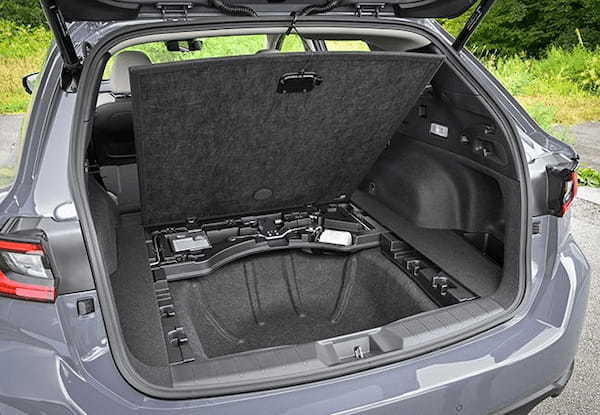 【注目モデル詳報】キーワードは上質。都会をイメージしたクロスオーバー、SUBARUレヴォーグ・レイバックはクルマ好きに刺さる！