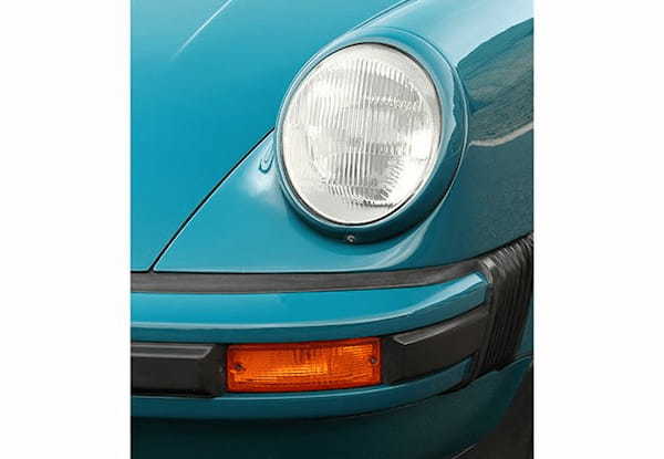 【20世紀名車ギャラリー】風とフラット6をリアルに感じる、1989年式ポルシェ911スピードスターの肖像