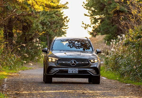 【最新モデル試乗】モーターで118km走る先進PHEV。いま最も賢いメルセデス、GLC350eの卓越パフォーマンス
