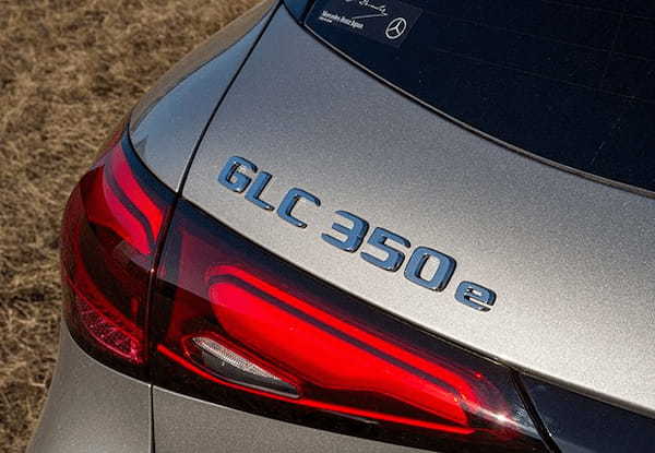 【最新モデル試乗】モーターで118km走る先進PHEV。いま最も賢いメルセデス、GLC350eの卓越パフォーマンス