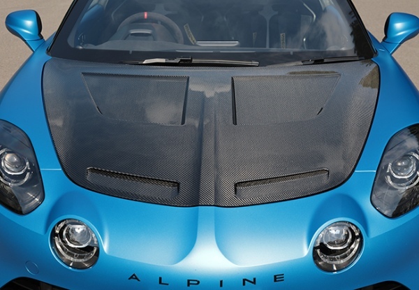 【最新モデル試乗】過激なフレンチロケット、アルピーヌA110Rの超痛快ハンドリング、これは絶品!