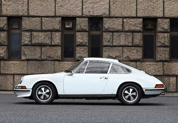 【20世紀名車】マニア垂涎、ナロー最終2.4リッターの最終バージョン。1973年ポルシェ911Sのシャープなスポーツ世界