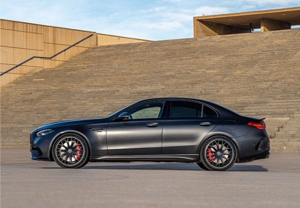 【最新モデル試乗】今度のメルセデスAMG・C63S EパフォーマンスはF1テクノロジーを傾注。究極の速さとドライビングプレジャーを手に入れた