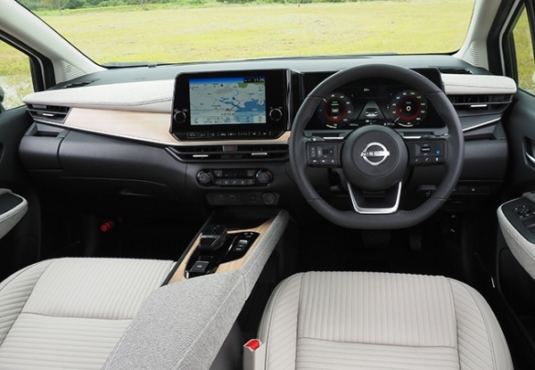 【人気モデル研究】モーター駆動で先進の走りを追求。日産ノート・オーラのプレミアムな世界観