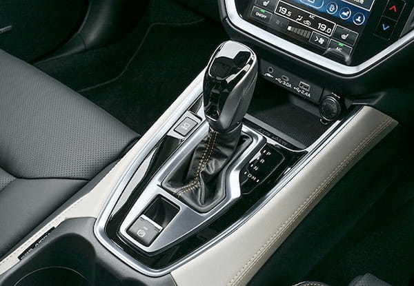 【注目モデル詳報】キーワードは上質。都会をイメージしたクロスオーバー、SUBARUレヴォーグ・レイバックはクルマ好きに刺さる！