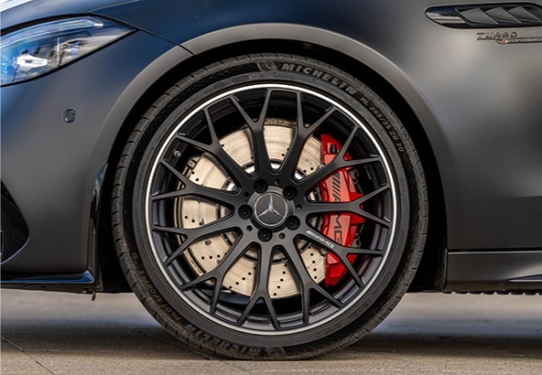 【最新モデル試乗】今度のメルセデスAMG・C63S EパフォーマンスはF1テクノロジーを傾注。究極の速さとドライビングプレジャーを手に入れた