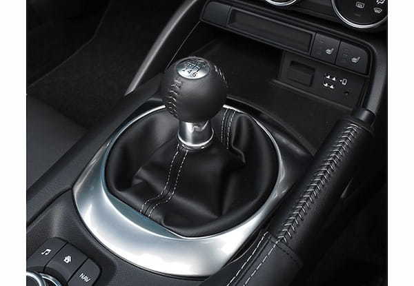 【人気モデル研究】運転を楽しむFRオープン、マツダ・ロードスターの色褪せない人馬一体感